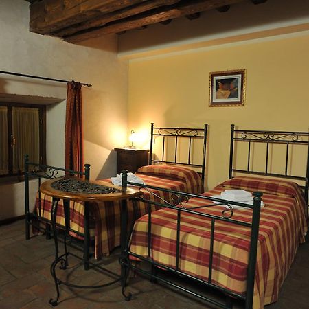 Hotel La Corte Correzzola الغرفة الصورة