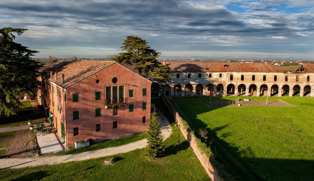 Hotel La Corte Correzzola الغرفة الصورة